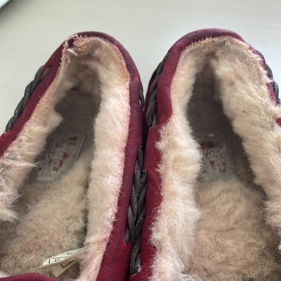 UGG Dakota Woman Moccasin Slippers Size 7 - Picture 9 of 9